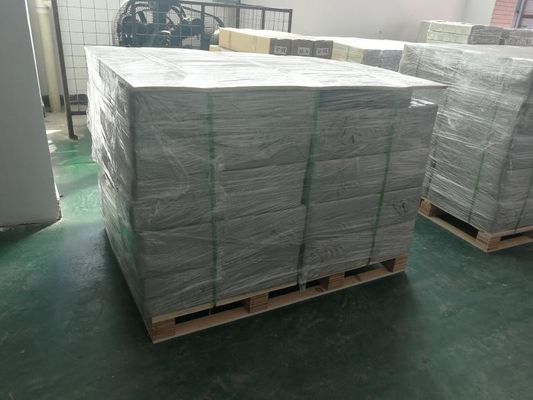 48 * 64 ซม น้ําหมึก PET Offset การพิมพ์ฟิล์ม ความต้านทานทางเคมี 75mic PET การปล่อยฟิล์ม